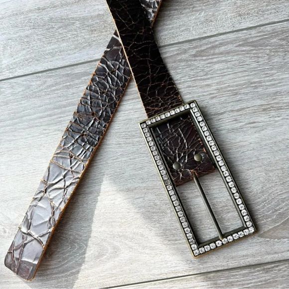 Aldo Rhinestones Distressed Leather  Belt Made in Canada - Picture 6 of 16